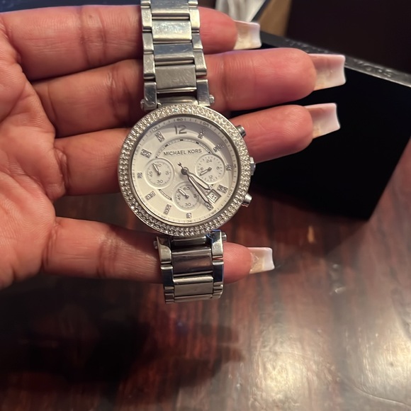 Michael Kors watch - Picture 3 of 4